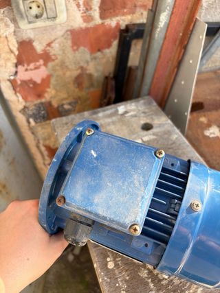 Motor Trifásico Azul