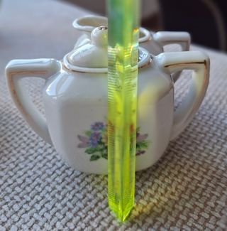 Juego Tazas y Platos Miniatura  Porcelana japonesa