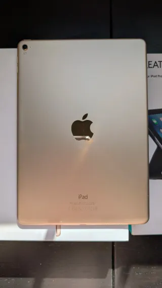 Apple iPad Pro 9.7 32GB Color Oro + funda Logi