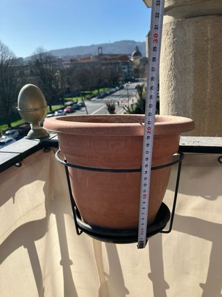 Lote 2 vasi con supporto