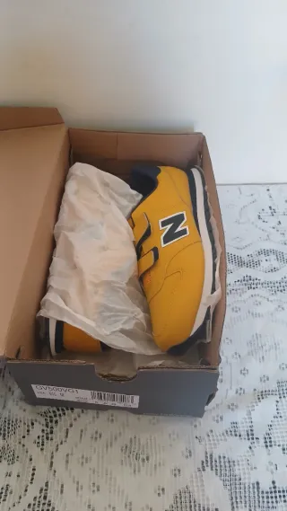 Zapatillas New Balance 39 Mostaza