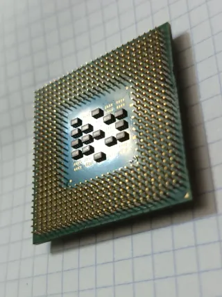 Procesador Intel Pentium 4 2A GHz