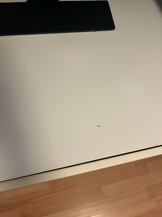 Escritorio blanco con cajón y almacenaje