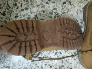 Stivaletti Timberland Marroni e Neri