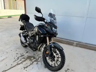 Honda CB500X Adventure Negra 2023