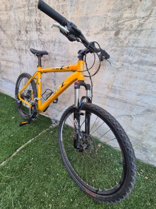 Bicicleta MTB QUER XCR3 Amarillo
