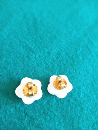 Pendientes vintage oro y resina flor
