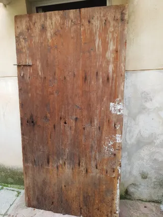 Puerta antigua de madera