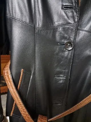 Abrigo de piel napa negro