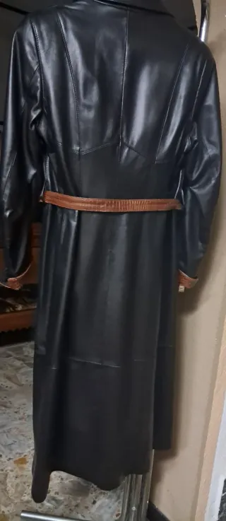 Abrigo de piel napa negro