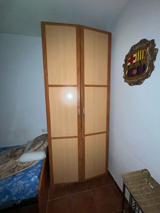 Armario de 2 puertas de madera