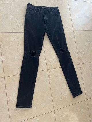 Pantalones Jack & Jones negros rotos