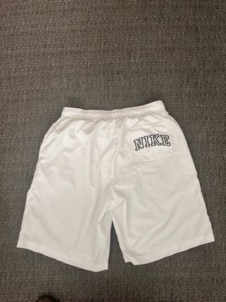 Pantalón corto Nike blanco