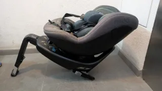 Silla de coche para bebé giratoria