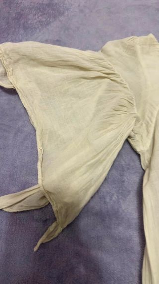 Camisa beige manga acampanada talla única