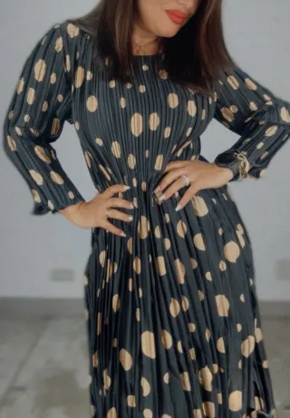 Vestido de fiesta con lunares