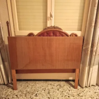 Cabecero de cama antiguo madera y terciopelo