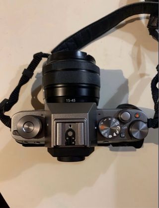 Cámara Fujifilm X-T100 Plata y Negra