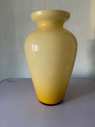 Vaso di vetro Murano giallo