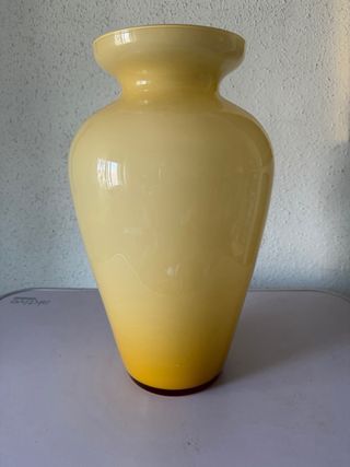 Vaso di vetro Murano giallo