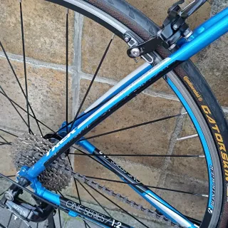 Bicicleta Trek One Series 1.2