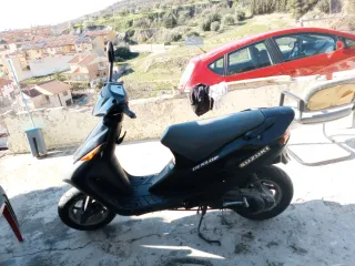 Suzuki 49cc Scooter Negra