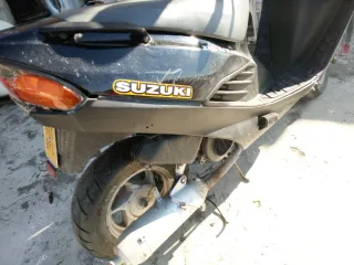 Suzuki 49cc Scooter Negra