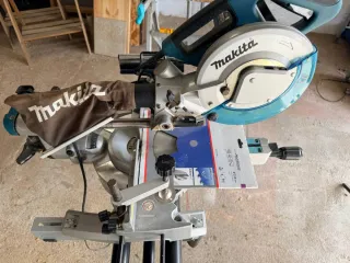 Ingletadora Makita con soporte