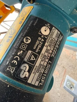 Ingletadora Makita con soporte