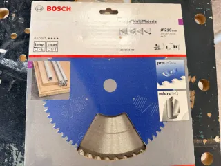 Ingletadora Makita con soporte