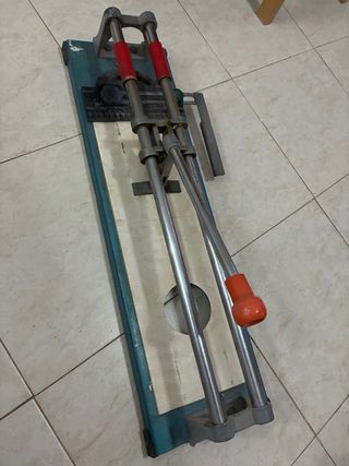 Cortadora de azulejo y baldosa hasta 48 cm.