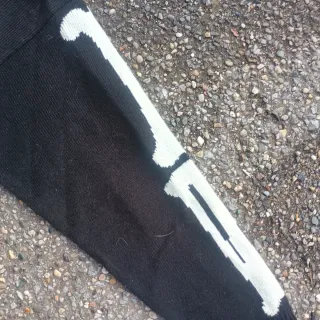 Maglione nero scheletro FSBN