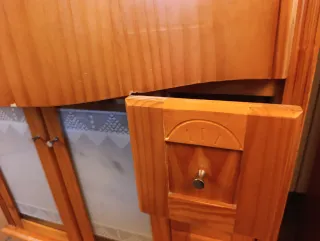 Mueble de baño madera con lavabo porcelana