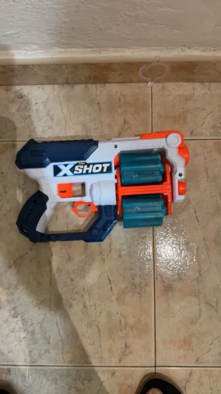 Barco Pirata y Pistola con 12 Balas