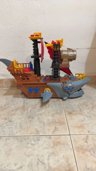 Barco Pirata y Pistola con 12 Balas