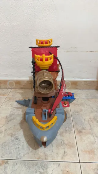 Barco Pirata y Pistola con 12 Balas