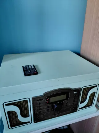 Tocadiscos marca Lauson Retro modelo CL106A