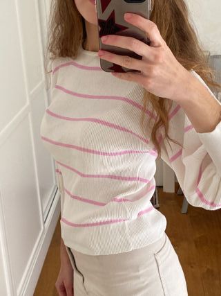 Jersey blanco rayas rosas mangas abullonadas