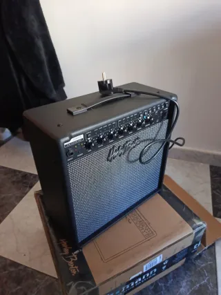 Amplificador Harley Benton HB-20MFX