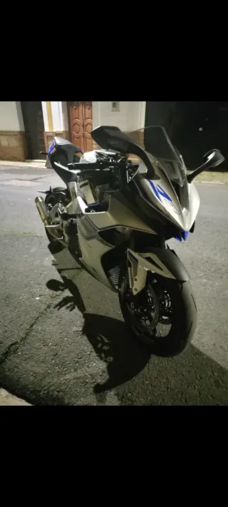 Zontes 703 RR Deportiva Azul/Plata casi a estrenar