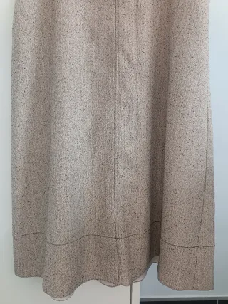 Falda midi Zara capa beige