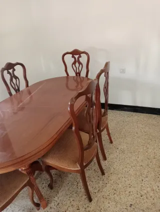 Mesa comedor madera y 8 sillas