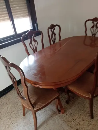 Mesa comedor madera y 8 sillas