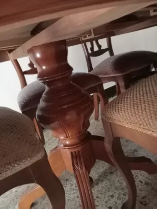 Mesa comedor madera y 8 sillas