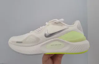 Nike Structure 26 Talla 38.5