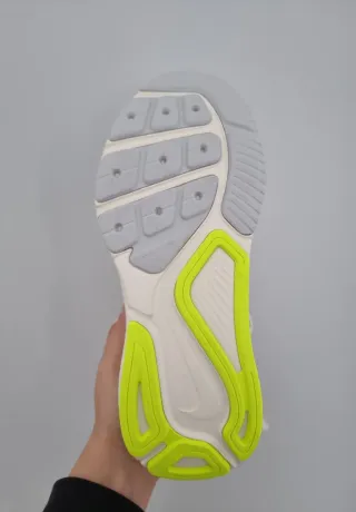 Nike Structure 26 Talla 38.5