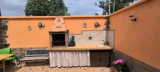 SE ALQUILA HABITACIÓN EN CASA ADOSADA