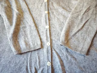 Jersey gris de punto fino