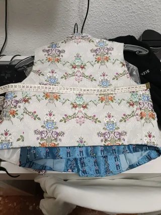Chaleco fallero niño floral Talla como para 12años