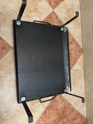 Ferro da stiro artigianale con piedi